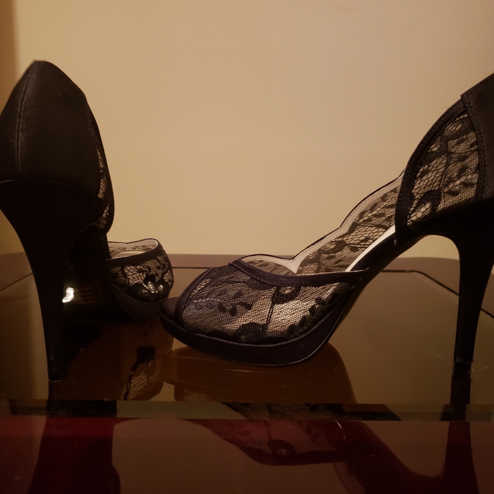 Black Lace Heels - Picture 2 of 5